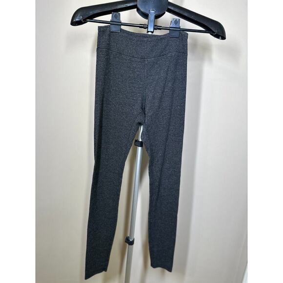 Brandy Melville Pants - Brandy Melville Knit Pants Leggings Yoga Pants Black Grey ONE SIZE